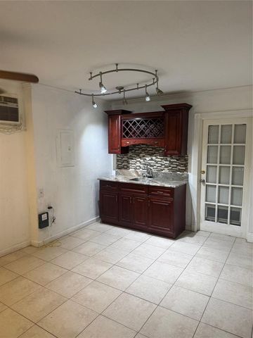 120 ALHAMBRA AVENUE, Altamonte Springs, FL 32714