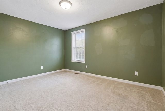 37 Moreland Green Dr, Worcester, MA 01609
