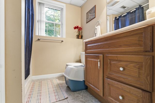 37 Moreland Green Dr, Worcester, MA 01609
