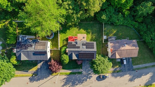 37 Moreland Green Dr, Worcester, MA 01609