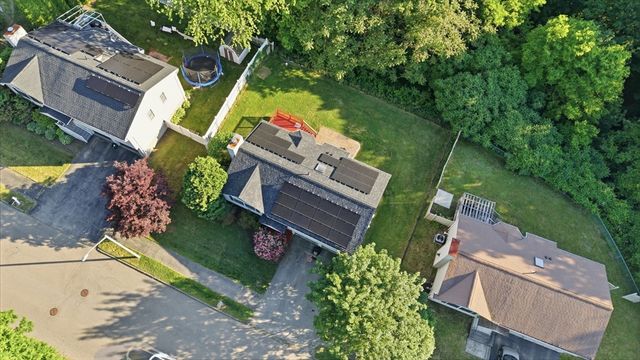 37 Moreland Green Dr, Worcester, MA 01609