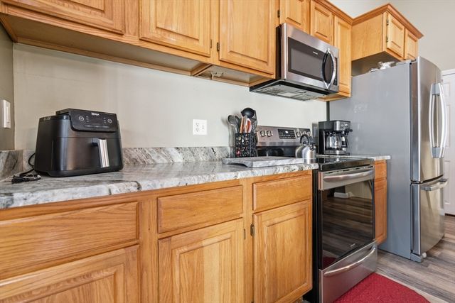 37 Moreland Green Dr, Worcester, MA 01609