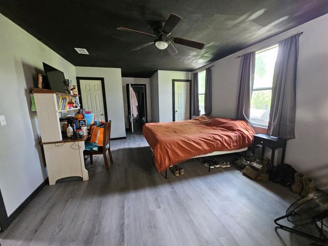 206 Lilly Drive, Elkhart, TX 75839