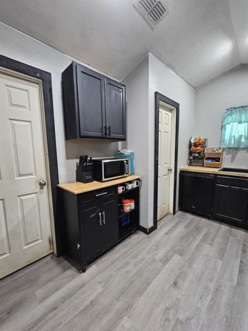 206 Lilly Drive, Elkhart, TX 75839