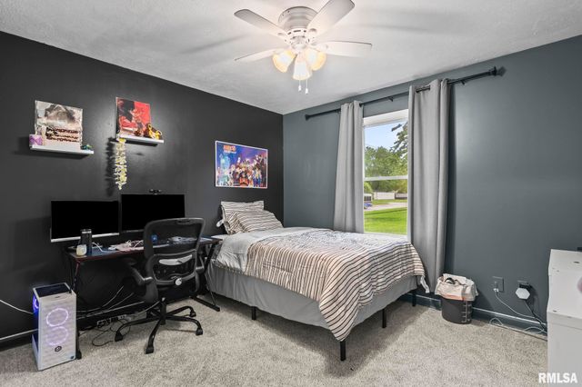 801 E SPRUCE Street, Chatham, IL 62629