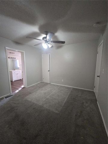 961 Dixie Drive, Jonesboro, GA 30236