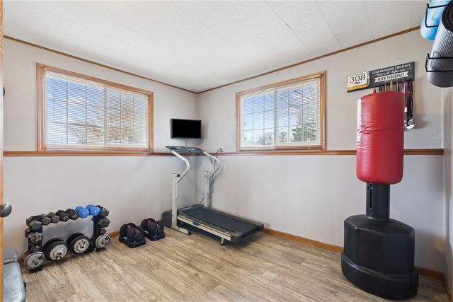 601 E 11th St Street, Vinton, IA 52349