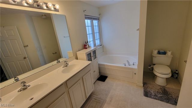 683 Whippoorwill Lane, Wadsworth, OH 44281