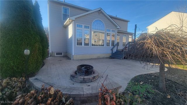 683 Whippoorwill Lane, Wadsworth, OH 44281