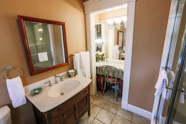 916 E Walnut Street, Springfield, MO 65806