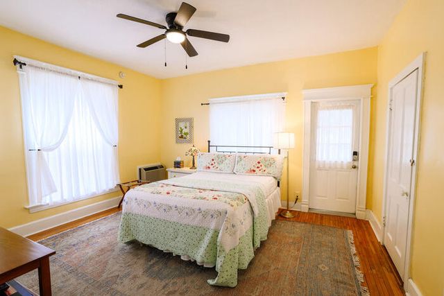 916 E Walnut Street, Springfield, MO 65806