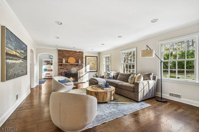 197 Parsonage Hill Rd, Millburn Twp., NJ 07078