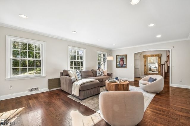 197 Parsonage Hill Rd, Millburn Twp., NJ 07078