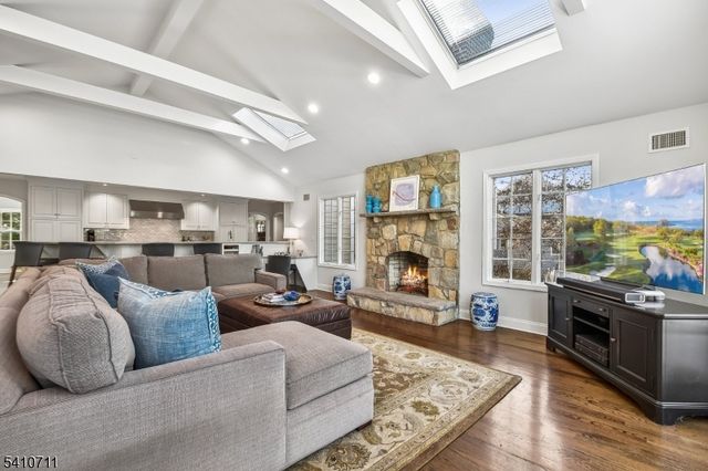 197 Parsonage Hill Rd, Millburn Twp., NJ 07078