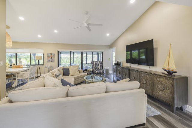 6413 Casabella Lane, Boca Raton, FL 33433