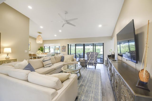 6413 Casabella Lane, Boca Raton, FL 33433