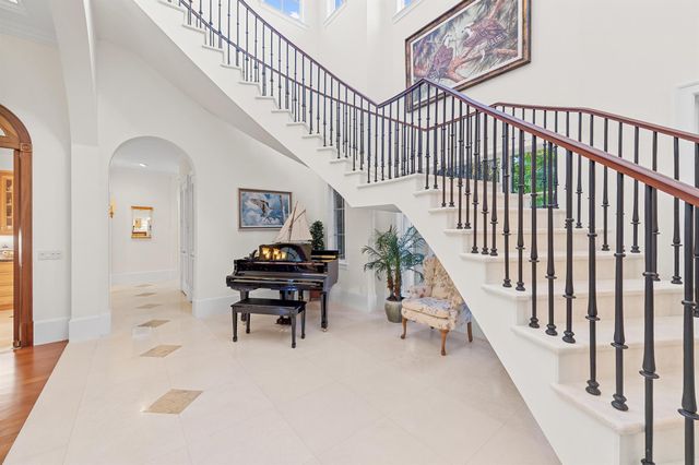 6968 SE Harbor Circle, Stuart, FL 34996