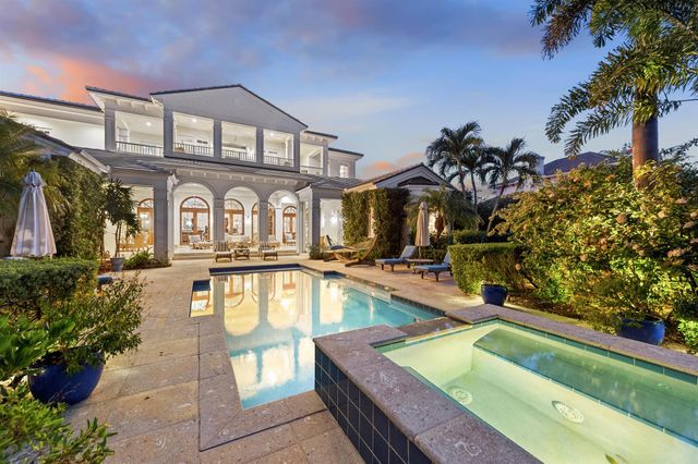 6968 SE Harbor Circle, Stuart, FL 34996