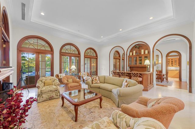 6968 SE Harbor Circle, Stuart, FL 34996