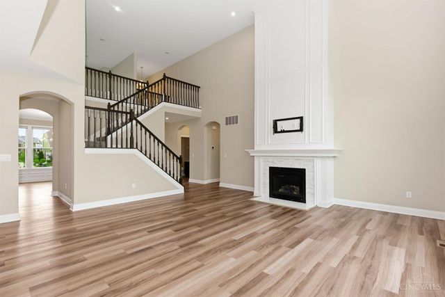 5677 Willow View Drive, Mason, OH 45040