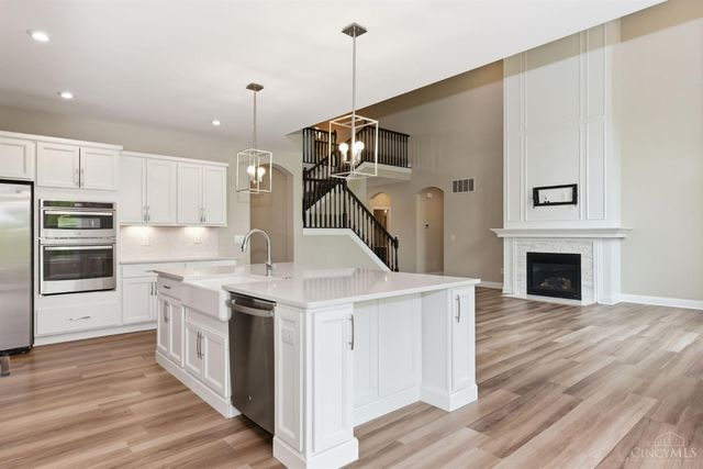 5677 Willow View Drive, Mason, OH 45040