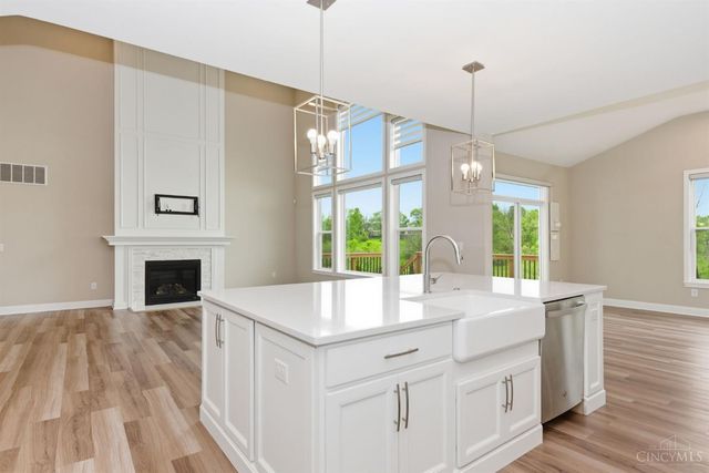 5677 Willow View Drive, Mason, OH 45040