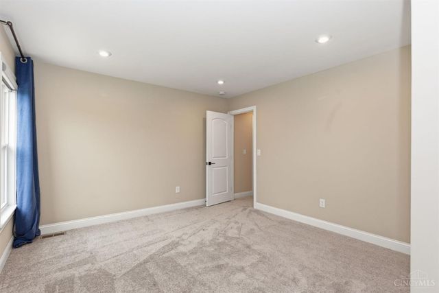 5677 Willow View Drive, Mason, OH 45040