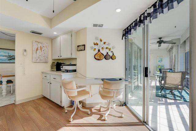 3590 Via Poinciana 416, Lake Worth, FL 33467