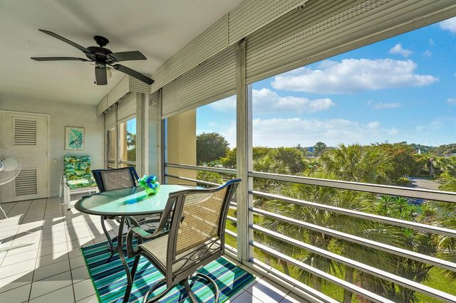 3590 Via Poinciana 416, Lake Worth, FL 33467
