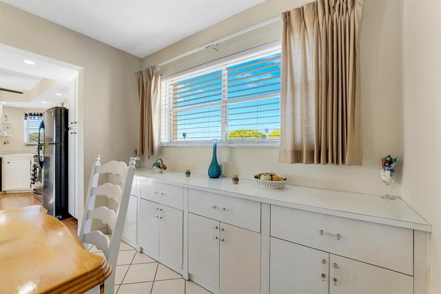 3590 Via Poinciana 416, Lake Worth, FL 33467
