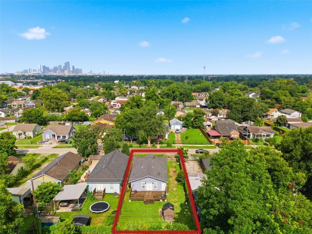 531 Woolworth Street, Houston, TX 77020
