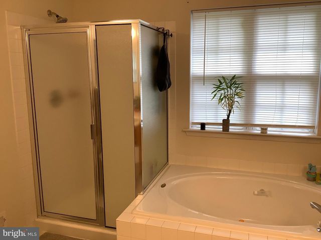 51 HEATH CT, Pennington, NJ 08534