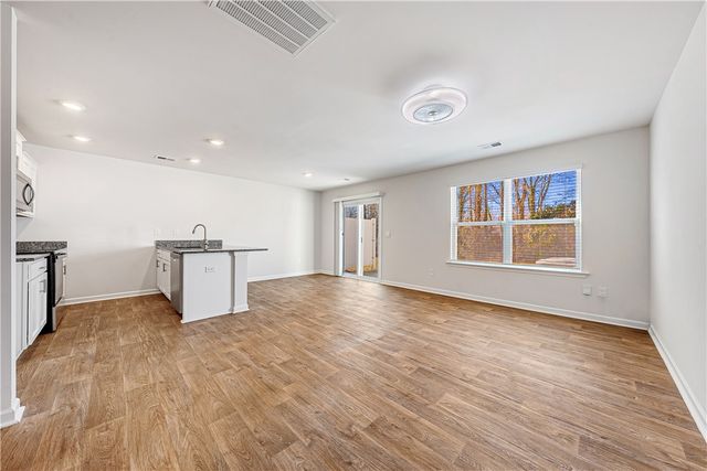 404 Oakmont Valley Trail, Seneca, SC 29678