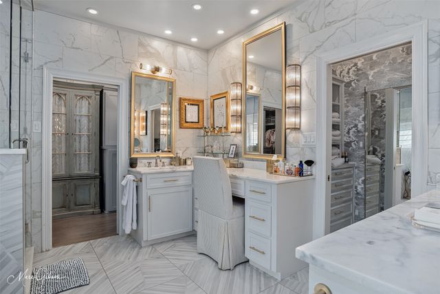 8711 Glenmora Drive, Shreveport, LA 71106