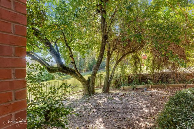 8711 Glenmora Drive, Shreveport, LA 71106