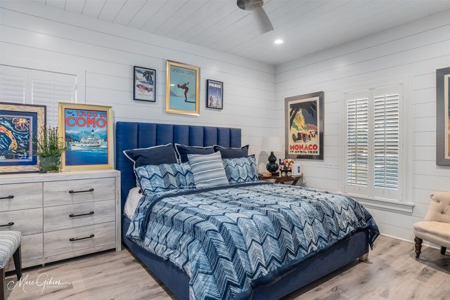 8711 Glenmora Drive, Shreveport, LA 71106