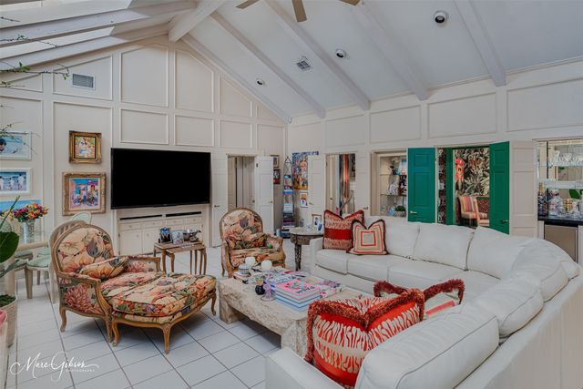 8711 Glenmora Drive, Shreveport, LA 71106