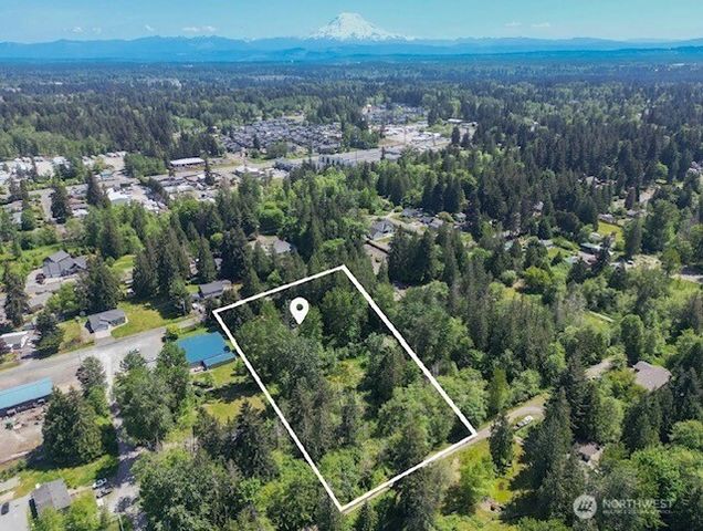 13908 50th Avenue E, Tacoma, WA 98446