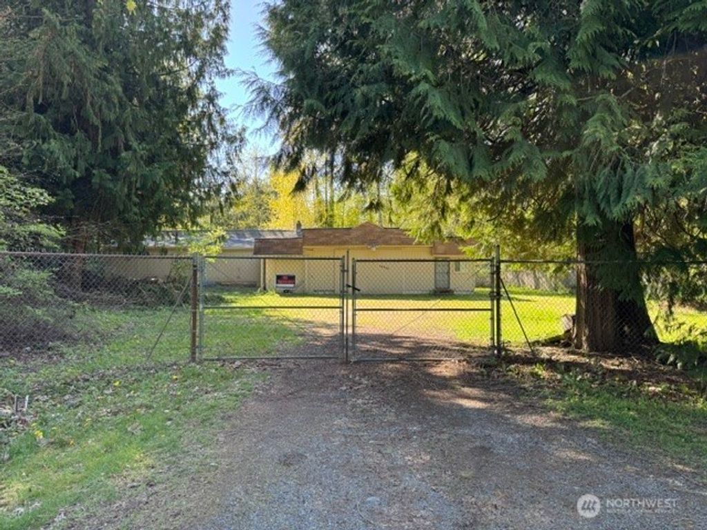 13908 50th Avenue E, Tacoma, WA 98446