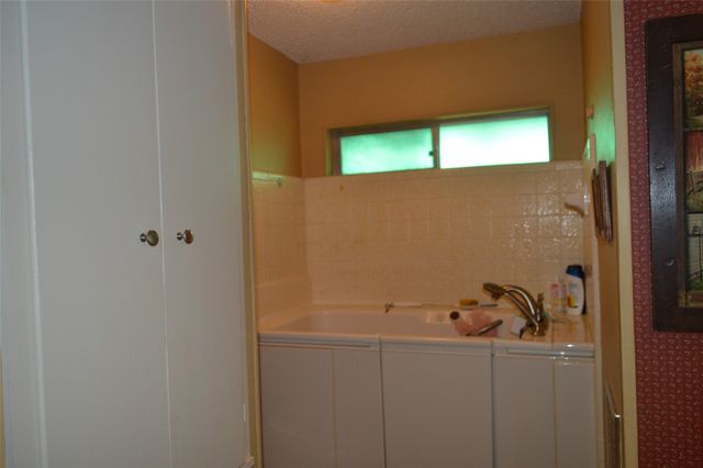1226 W Camp Wisdom Road, Duncanville, TX 75116