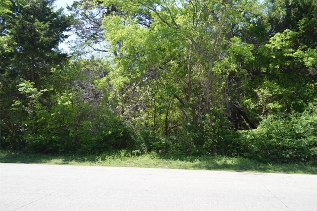 1226 W Camp Wisdom Road, Duncanville, TX 75116