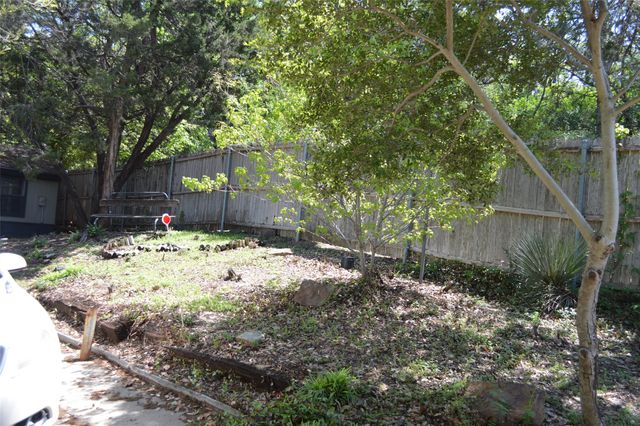 1226 W Camp Wisdom Road, Duncanville, TX 75116