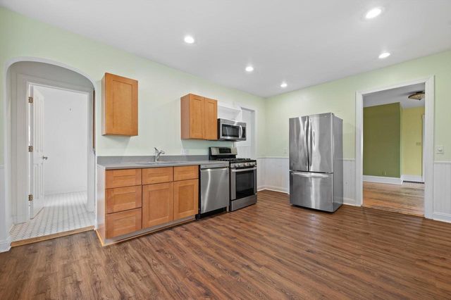 1706 Michigan BOULEVARD, Racine, WI 53402