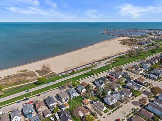 1706 Michigan BOULEVARD, Racine, WI 53402