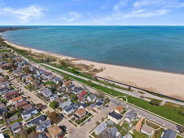 1706 Michigan BOULEVARD, Racine, WI 53402