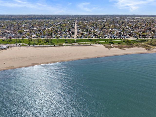1706 Michigan BOULEVARD, Racine, WI 53402