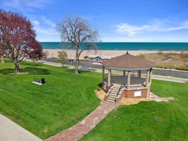 1706 Michigan BOULEVARD, Racine, WI 53402