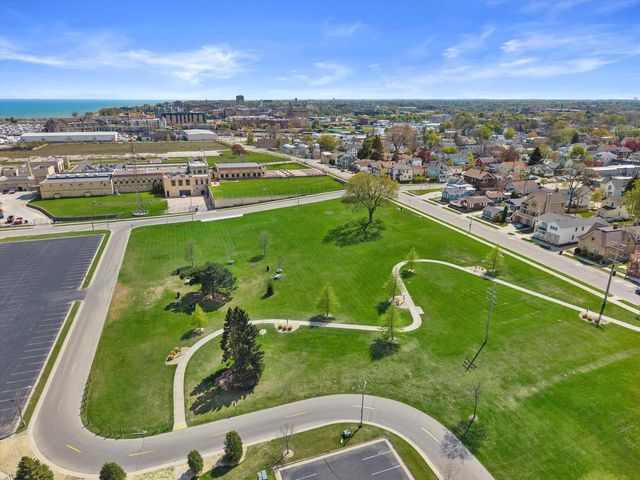 1706 Michigan BOULEVARD, Racine, WI 53402