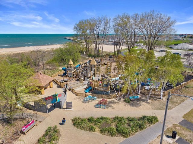 1706 Michigan BOULEVARD, Racine, WI 53402