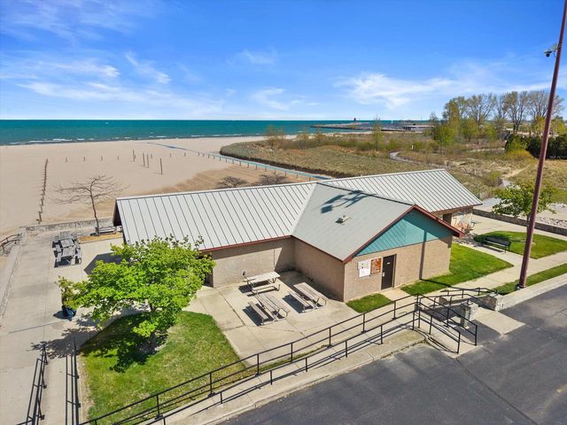 1706 Michigan BOULEVARD, Racine, WI 53402